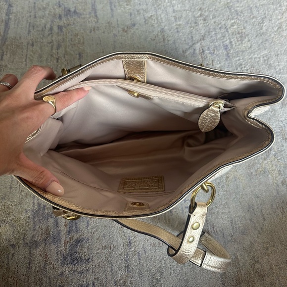 Coach Cream Canvas Shoulder Bag - Picture 5 of 5